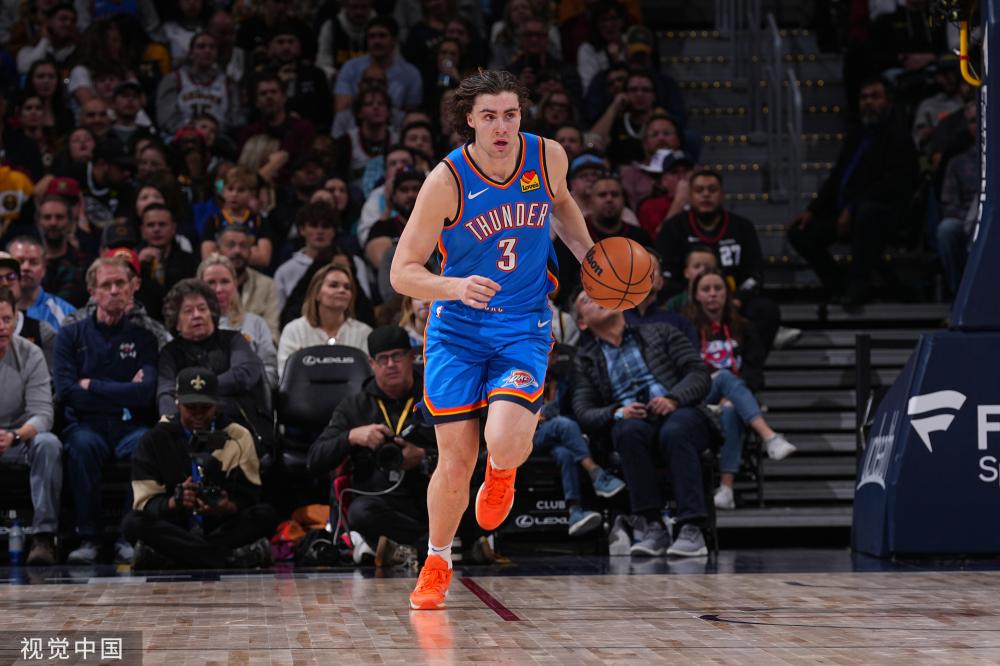 这两位年轻 这两位年轻