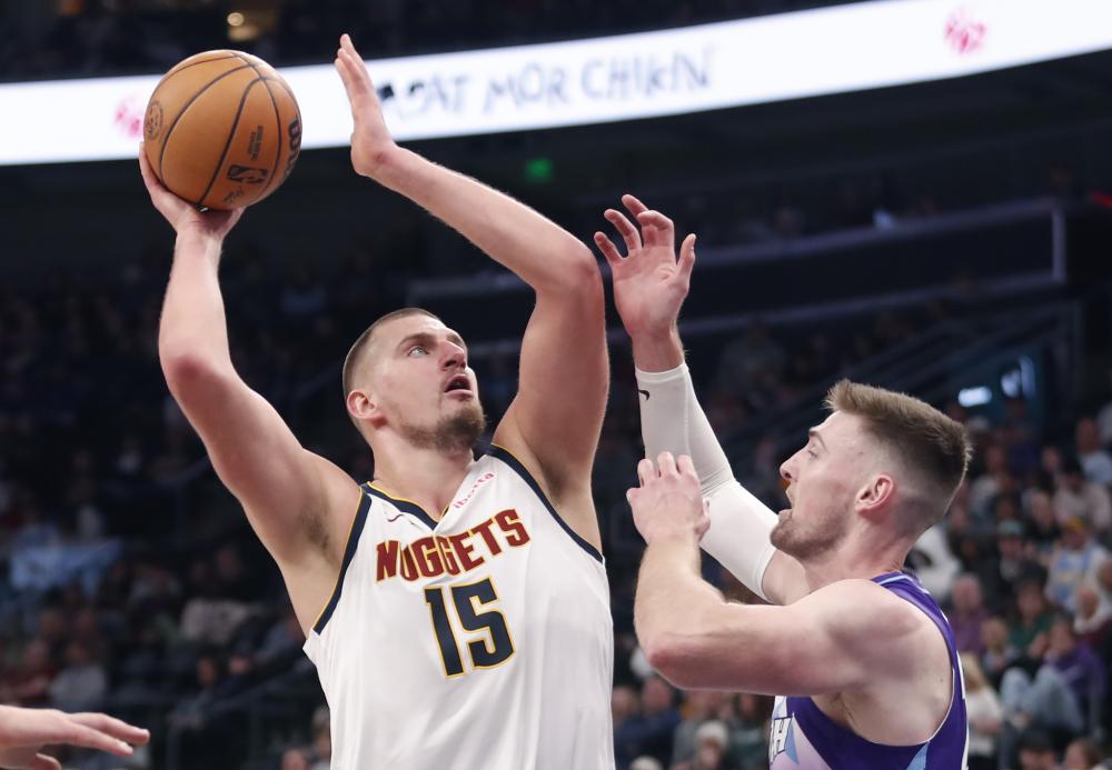 莱奥被列为 莱奥被列为